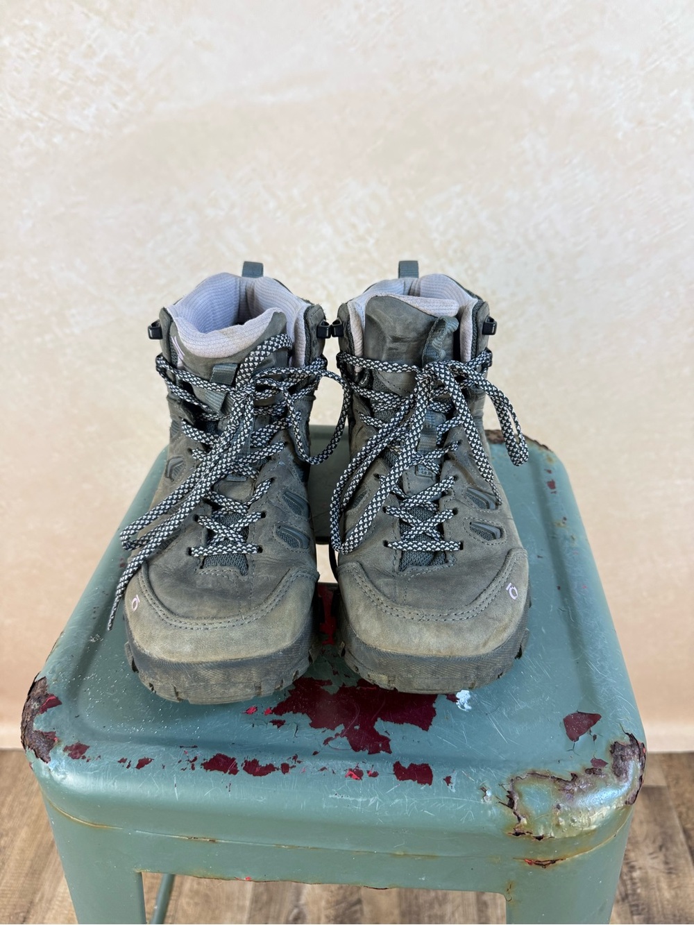 Oboz Women Hiking Shoes - 7Wide